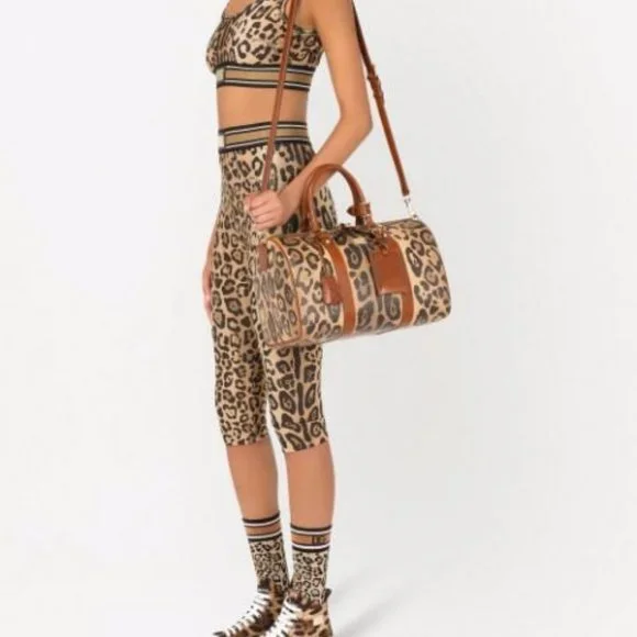 "Exude Elegance with the DOLCE & GABBANA Leopard-Print Crespo Handbag for Women" - Picture 2 of 5